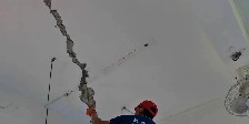 楼下天花板渗水是楼上漏水造成的吗？