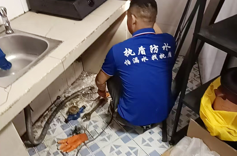 厨房排水管维修