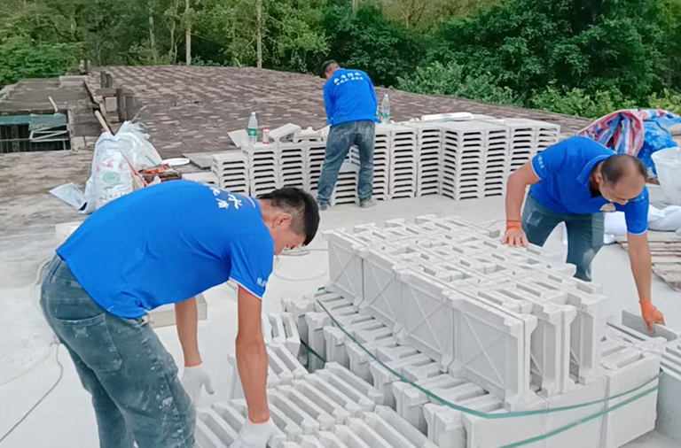铺贴隔热砖