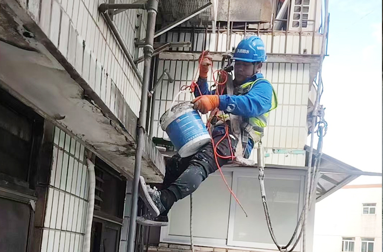 外墙飘沿防水补漏